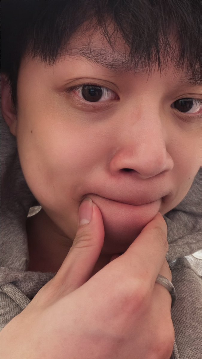 搭啊找安
高雄冬天下雨真是要人命
記得保暖～
來去睏💤