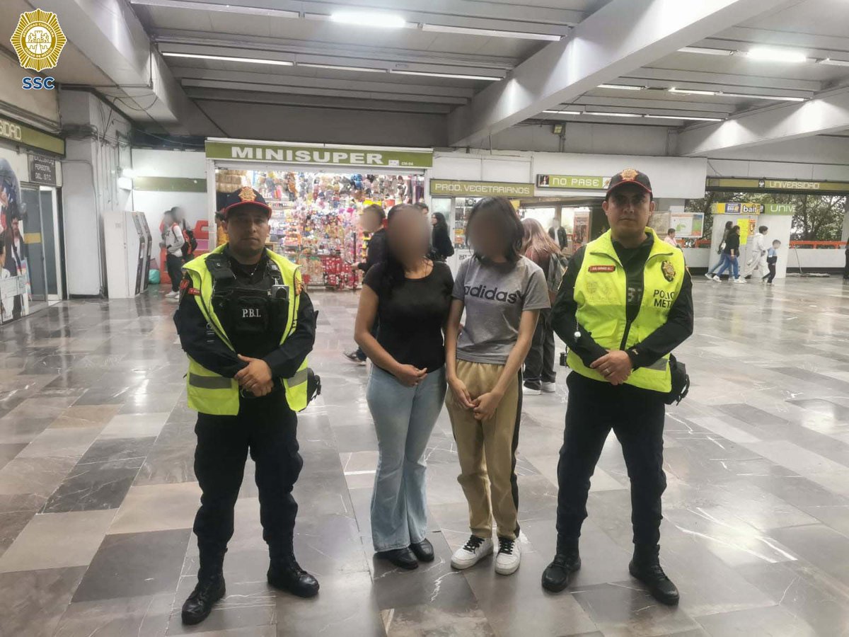 SSC_CDMX's tweet image. #TarjetaInformativa | Uniformados de @PBI_SSC de la #SSC realizaron la búsqueda y localización de una menor, que se extravió en la estación #Hidalgo, de la #Línea3, del @MetroCDMX.

Mientras los oficiales realizaban sus funciones de prevención en el área de andenes de la estación…