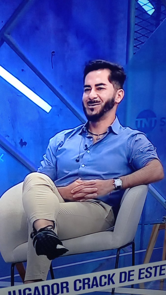 fjmatamala's tweet photo. Saquen a este saco de weas de #TSTxTNTSport https://t.co/NpDZfUVmDU