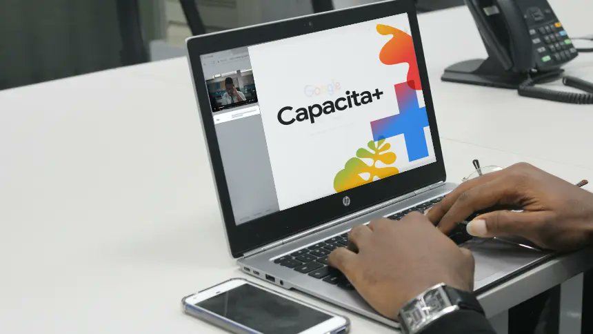 Este 6 de diciembnre de 2025, #googlecloud  capacitará GRATIS 📷a unos 200.000 latinos con el programa denominado «Capacita+», una revolución educativa en un solo día. Entérate de todos los detalles y el enlace: negociostart.com/google-cloud-c…