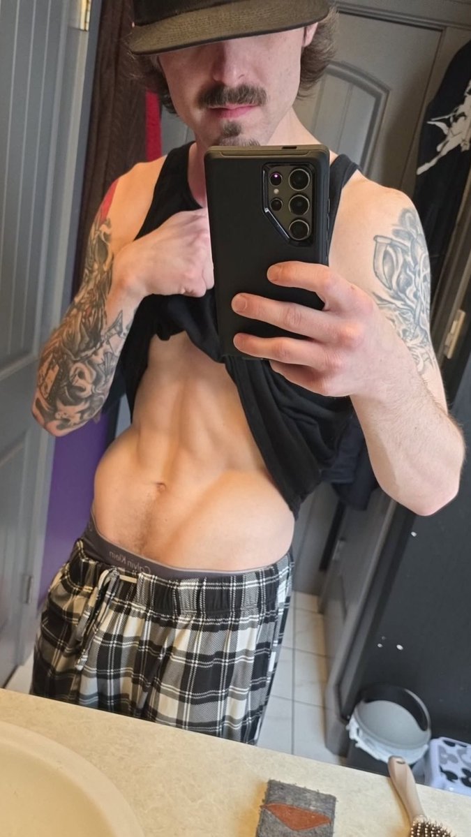 The lady who gives me needles once a month said I was too skinny... anyways I'm still live on the purple app 💜