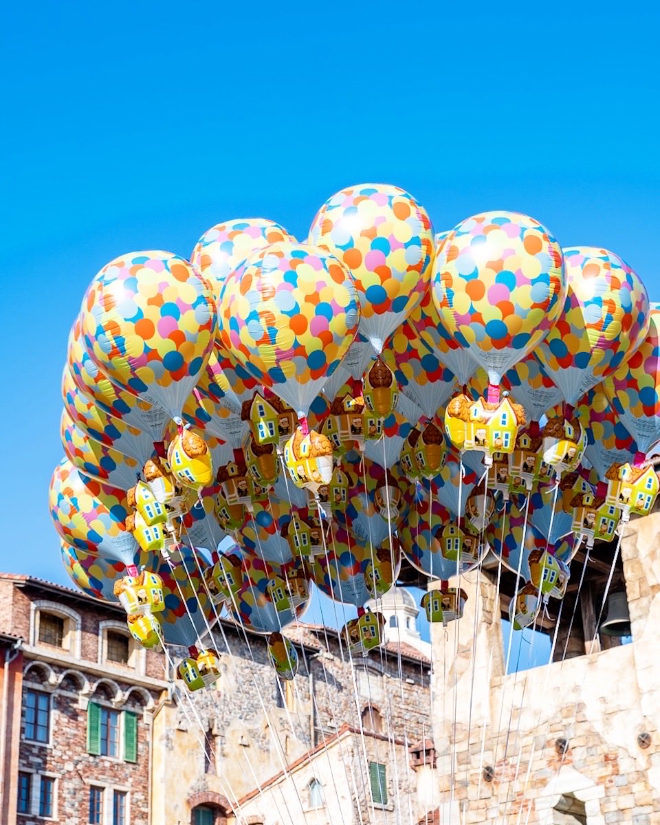 [海外限定あり]【年内価格】カールじいさんの空飛ぶ家 バルーンハウス3点セット カールじいさんの空飛ぶ家』デザイン！ 東京ディズニーランド&シー