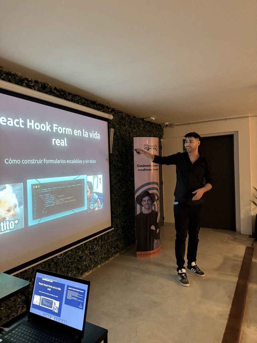 beerjscba's tweet image. Segunda charla del  🍻🍻

#NicoRobledo nos habla sobre manejo de formularios con #ReactHookForm