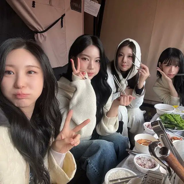 chaeinloop's tweet image. chaein will guest on lee chaeyeon’s year end party with the chaeyoungz !

📌 thursday, december 18th

🔗lee chaeyeon’s youtube: youtube.com/@cc_chaeyeon?s…