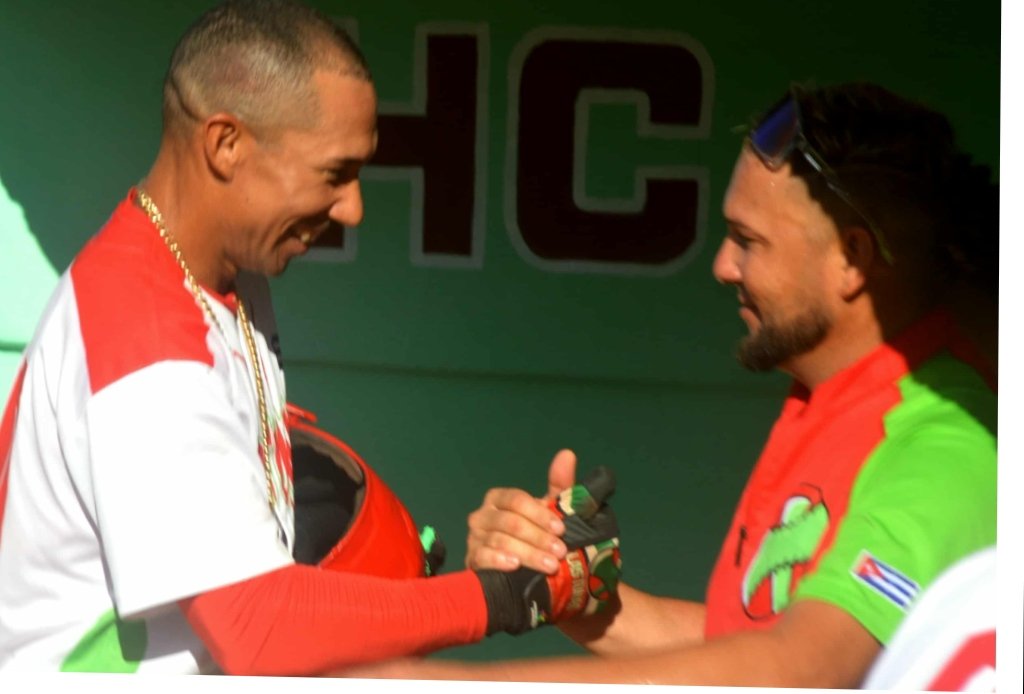 CineLasTunas's tweet image. Los #Leñadores de #LasTunas vencieron por segunda ocasión a los Cazadores de Artemisa en la continuación de la #64SNB