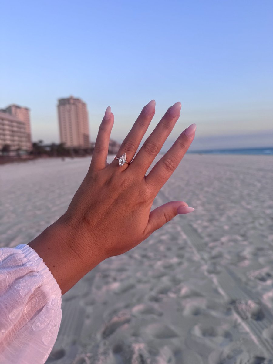 Josh_Eastman23's tweet image. Got engaged this past weekend to the absolute love of my life, my best friend, my heart and my soul. I love you and will give you my all the rest of our life ❤️ #engaged