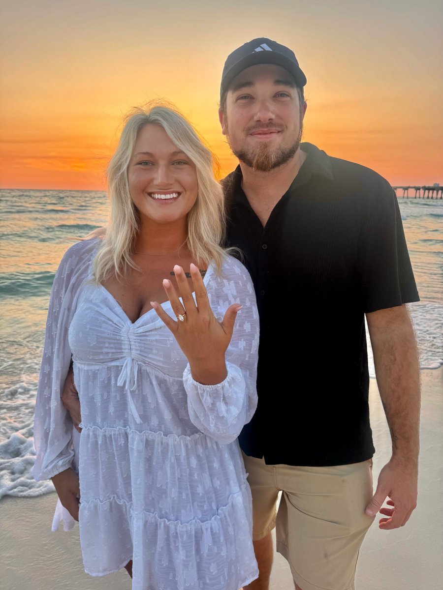 Josh_Eastman23's tweet image. Got engaged this past weekend to the absolute love of my life, my best friend, my heart and my soul. I love you and will give you my all the rest of our life ❤️ #engaged