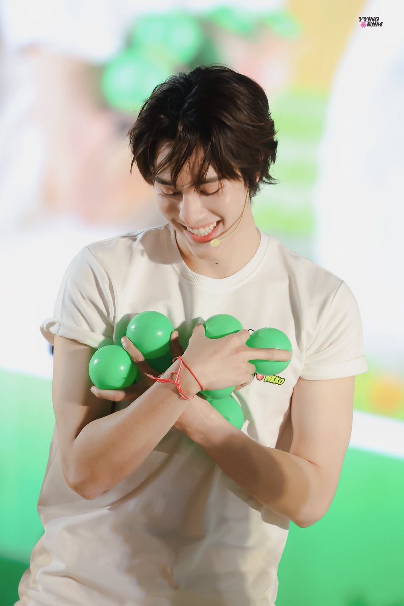 ameratyns's tweet image. FUCK YOU WONGRAVEEEEEEEE