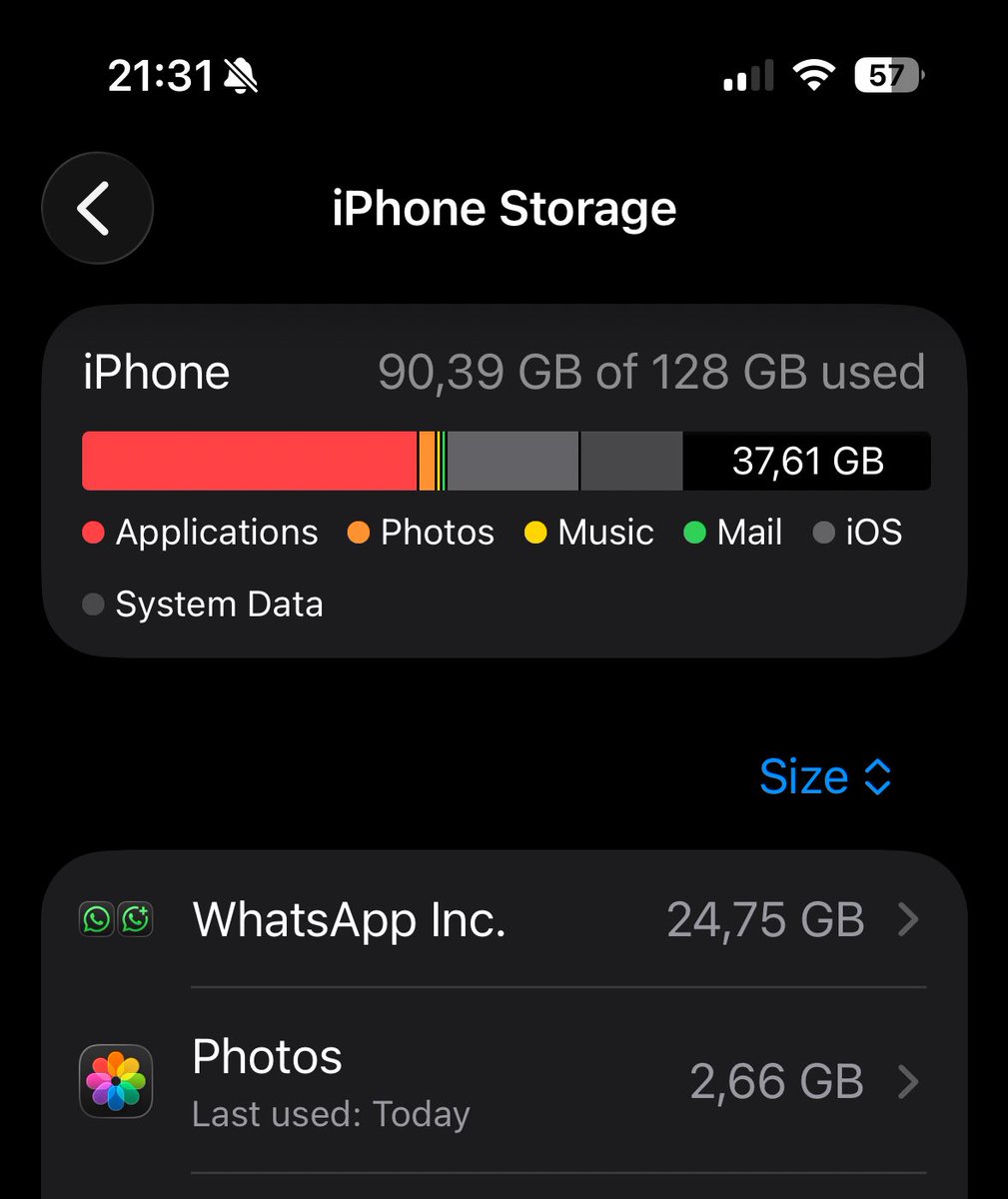 checkpointpath's tweet image. como pode o WhatsApp não guardar as mensagens na nuvem puta merda meu wpp está consumindo ~ 25 GB 

EU TROQUEI DE CELULAR ONTEM