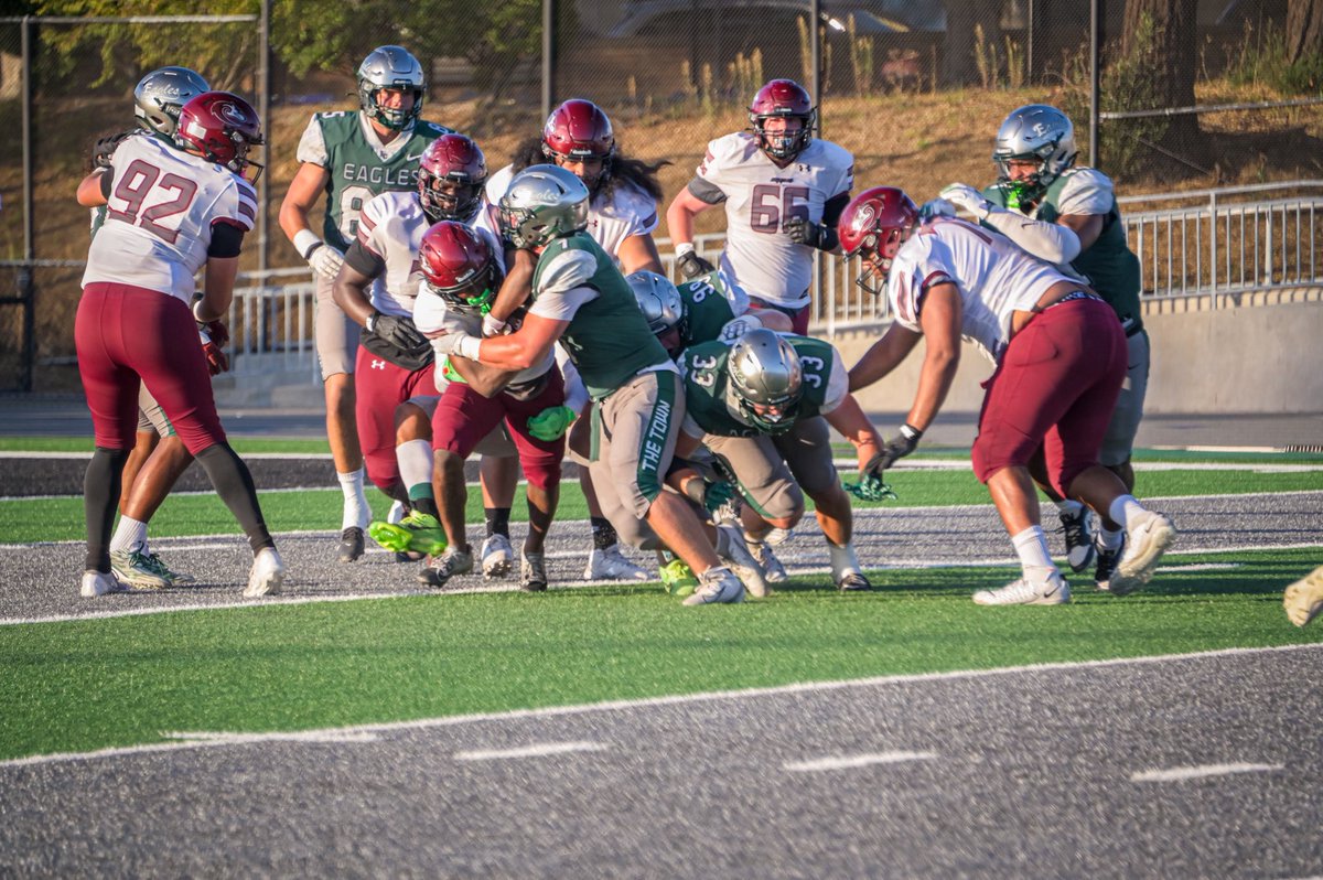 Romin Gates #7 6’1 225 Linebacker 3.91 GPA tweet media