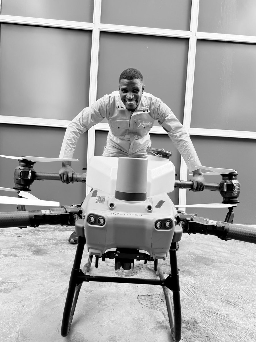 Femi__Adekoya's tweet image. New level unlocked 🔓📍

Proud Founder &amp;amp; Visionary moment

We finally got our Security Clearance &amp;amp; End User Certificate Authorization as a commercial drone company &amp;amp; service provider from the Federal Government of Nigeria 

This is reflective of our leadership in the drone…