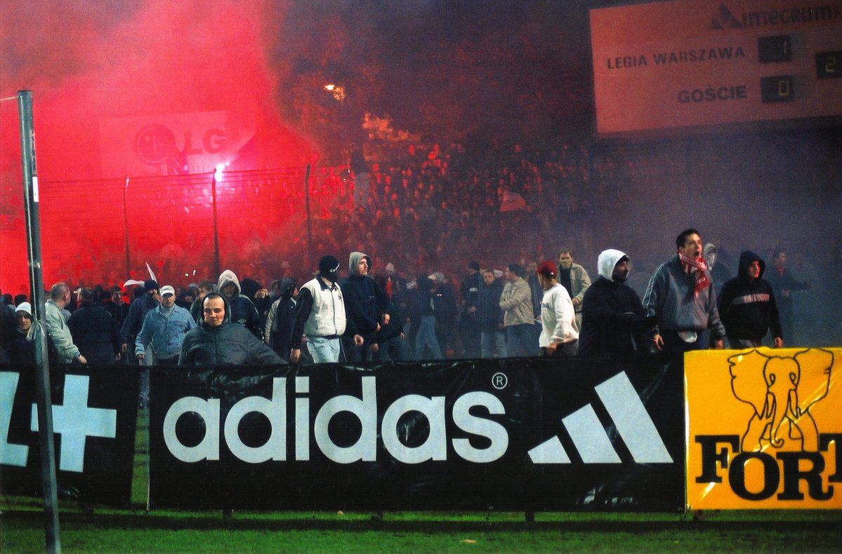 gra_gitara's tweet image. 2002.10.25 Legia Warszawa - Widzew Łódź