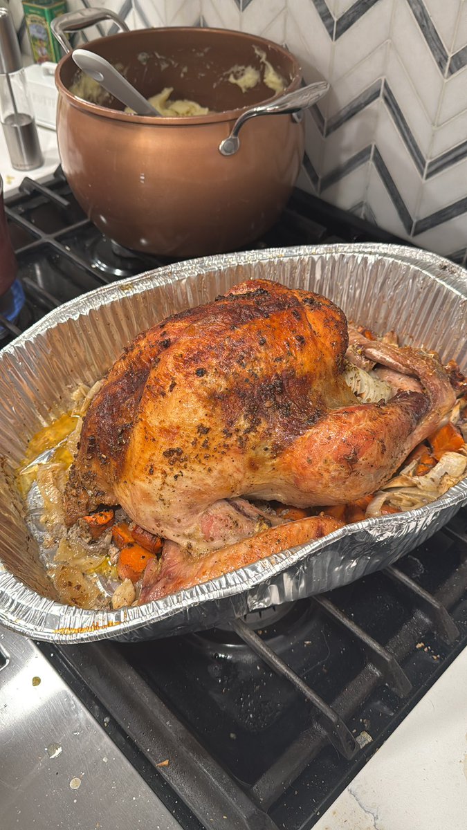 EvanInTech's tweet image. Another turkey defeated 🇺🇸 

Happy Thanksgiving 🦃