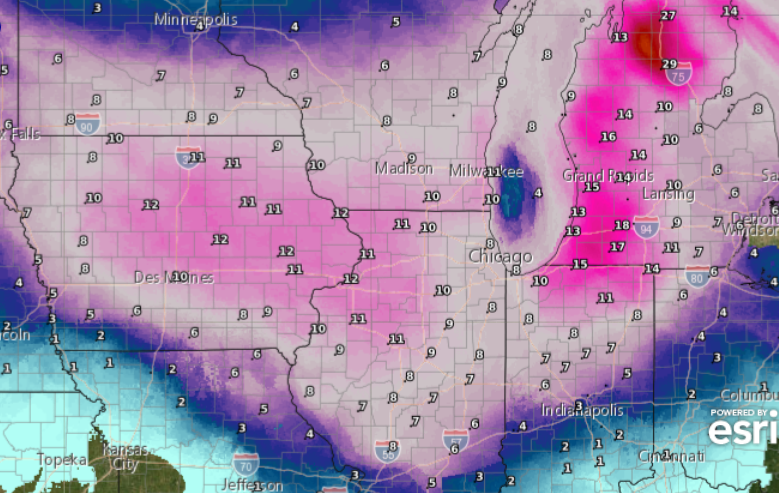 Official NWS snow totals for about the next 60 hours. Pretty surprised to see the NWS forecasting a foot of snow over such a large area of Iowa and Illinois...