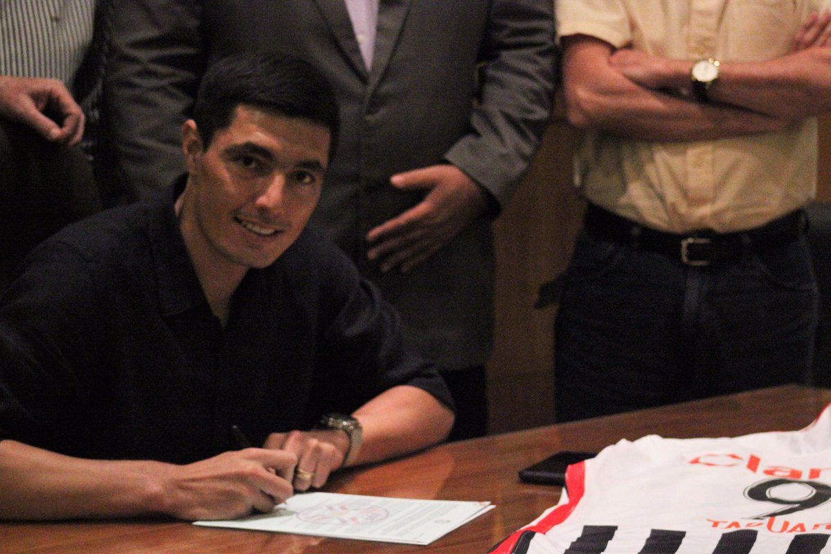 Cómo que ya te vas?
Si recién te vi llegar. 😭