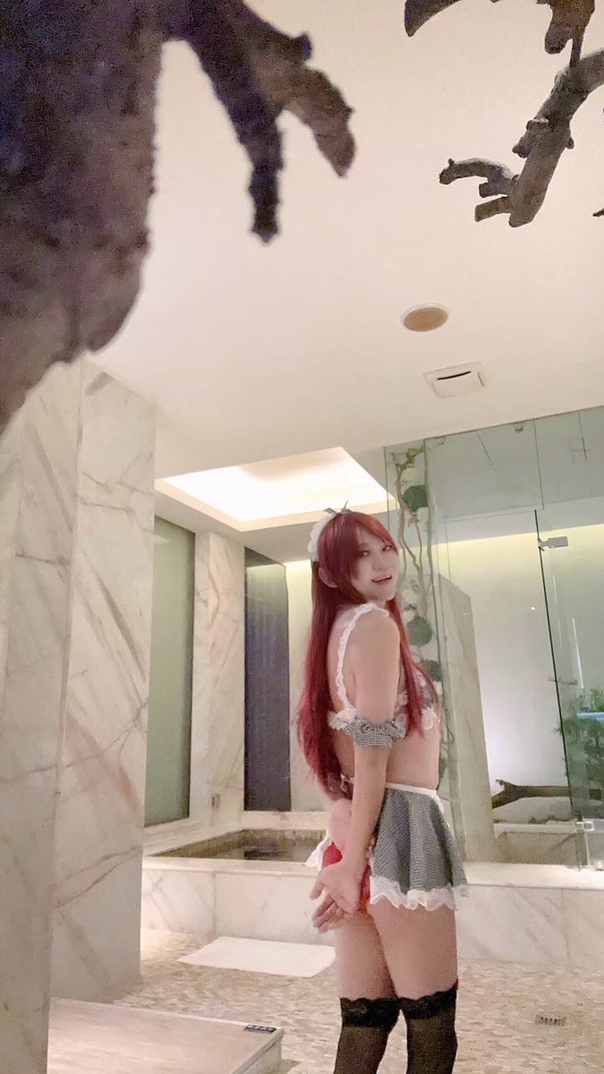 FallenSisi's tweet photo. 沒新照片，拿以前沒po的充數一下
別人是回眸一笑百媚生����
我則是回眸一笑嚇百人😱

Old photos taken approximately 2 years ago. 
Time flies really 

#偽娘 
#Femboy 
#Crossdressing
#Sissy
#男の娘 https://t.co/VCyhN9iyof
