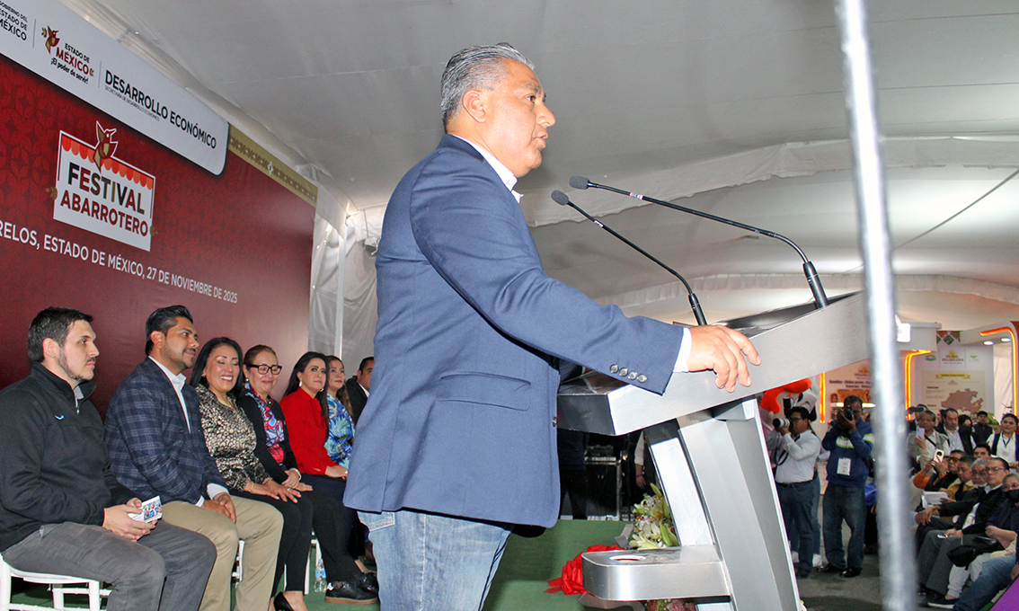 Directivos de <a href="/CONACCA/">CONACCA</a> participaron en el 2º Festival Abarrotero de la Central de Abasto Ecatepec que preside Octavio Martínez Vargas, organizado con la <a href="/SedecoEdomex/">Secretaría de Desarrollo Económico del GEM</a> <a href="/UNCOFYLOFICIAL/">UNCOFYL, A.C. OFICIAL</a> <a href="/ucmabastos/">Ucmabastos</a> <a href="/CdeAbastoCDMX/">Central de Abasto CDMX</a> <a href="/cedachicoloapan/">Cebollas Selectas</a> <a href="/CATultitlan/">Central de Abasto</a> <a href="/CentAbastosLeon/">CentraldeAbastosLeon</a> <a href="/MERCADOHIDALGO2/">MERCADOHIDALGOTIJUANA</a>