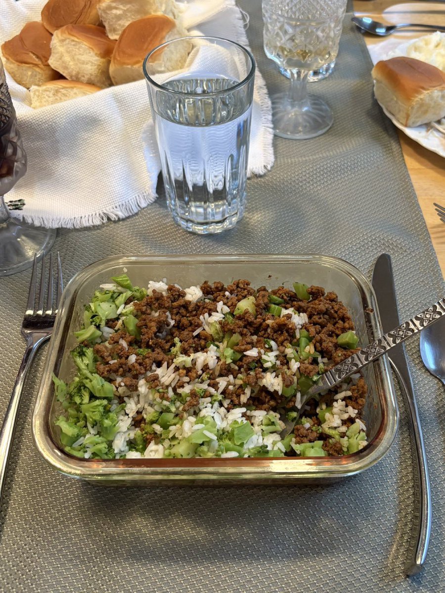 kyle4prezident's tweet image. first thanksgiving together 💌