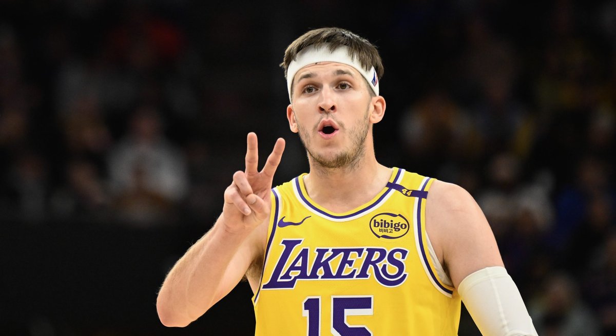 𝒃🏀 tweet media