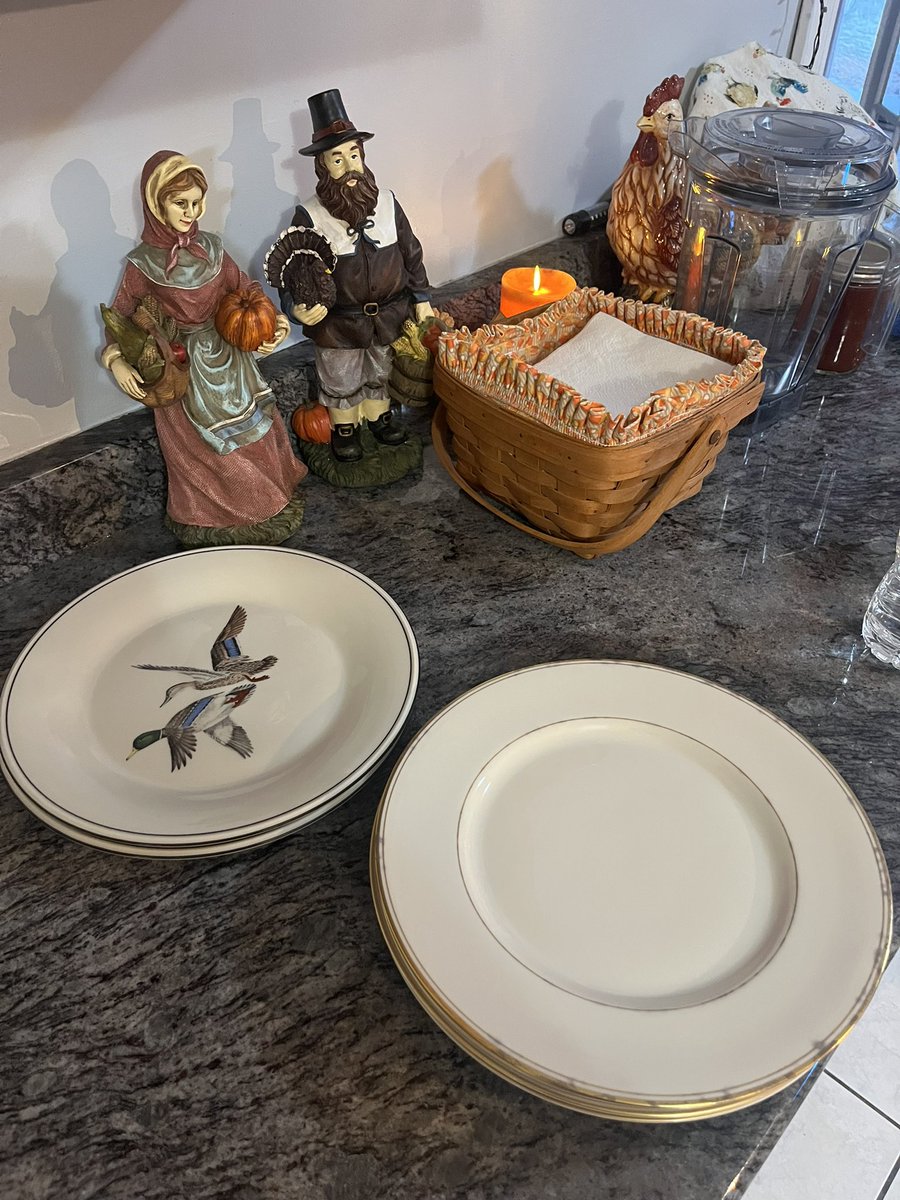 SheriffPosts's tweet image. Happy Thanksgiving guys! 🦃