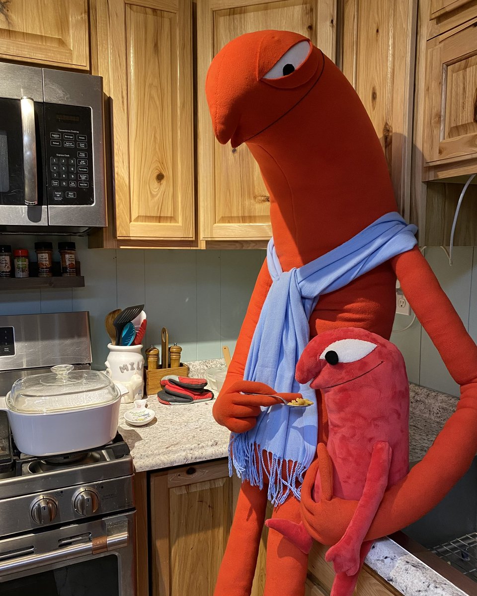 basicallyedd's tweet image. allan had help with the mac and cheese