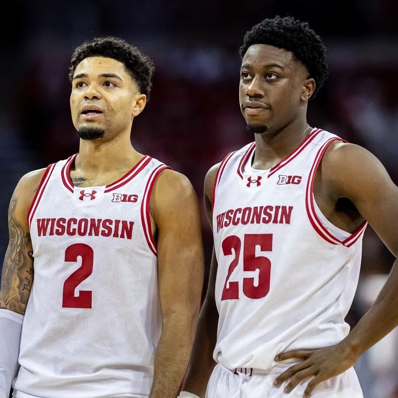 CBBcontent's tweet image. Wisconsin’s Nick Boyd tonight:

36 points
7 rebounds
7 assists
15/25 FG
4/9 3PT

Hooping on Thanksgiving.