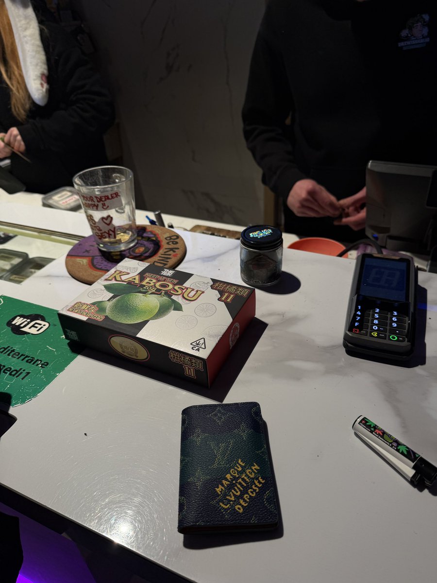 Clogs420's tweet image. Gn fam🫶