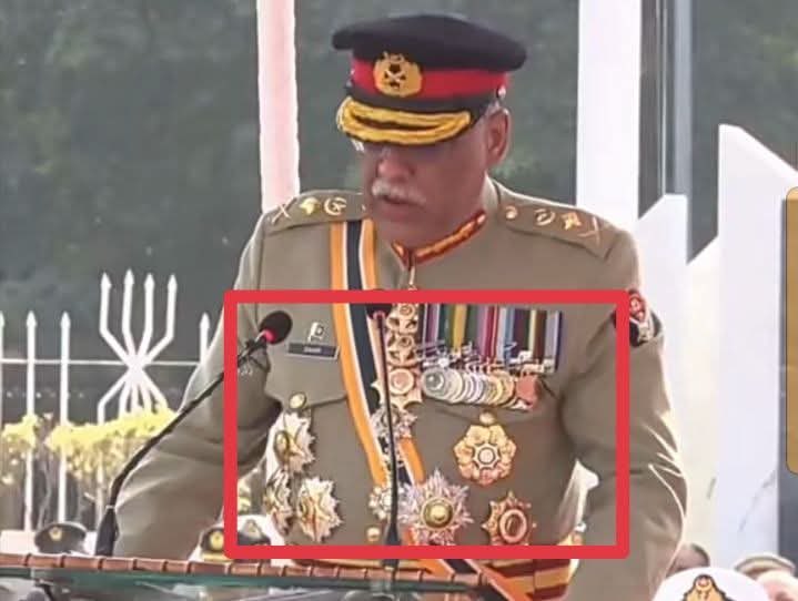 arifaajakia's tweet image. Sahir Shamshad, who retired as joint chief of staff yesterday. There is no more place for medals. Maybe some medals are on his pichwaarra too. 
Jung kabhi jeeti nahin aur elections kabhi haara nahin. All this medals for killing his fellow Muslim country men.