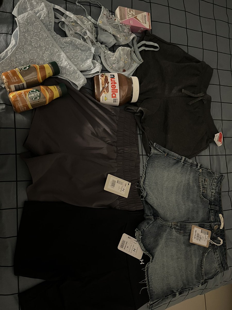 lia 🫐 tweet media