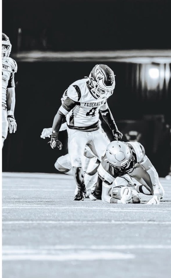 Miles Fuavai tweet media