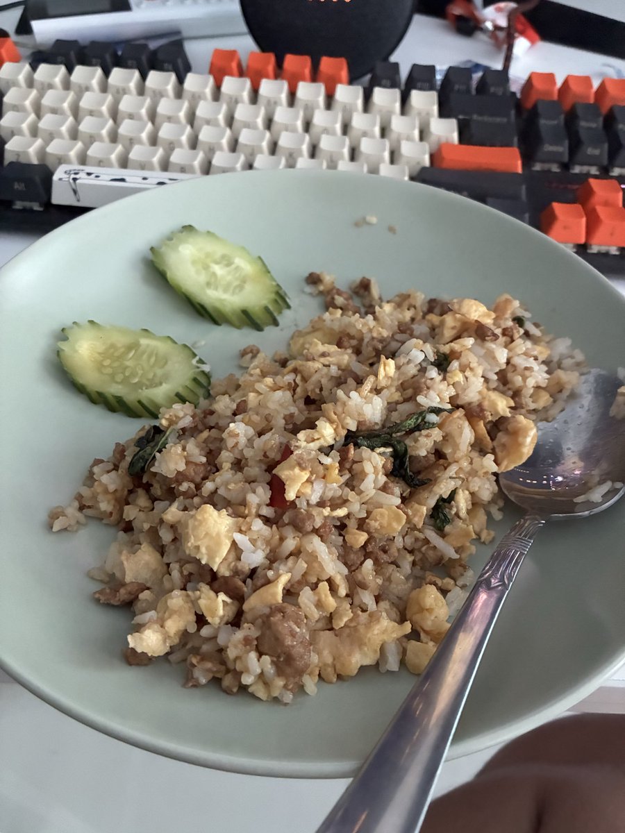 try2hack's tweet image. หนาวว