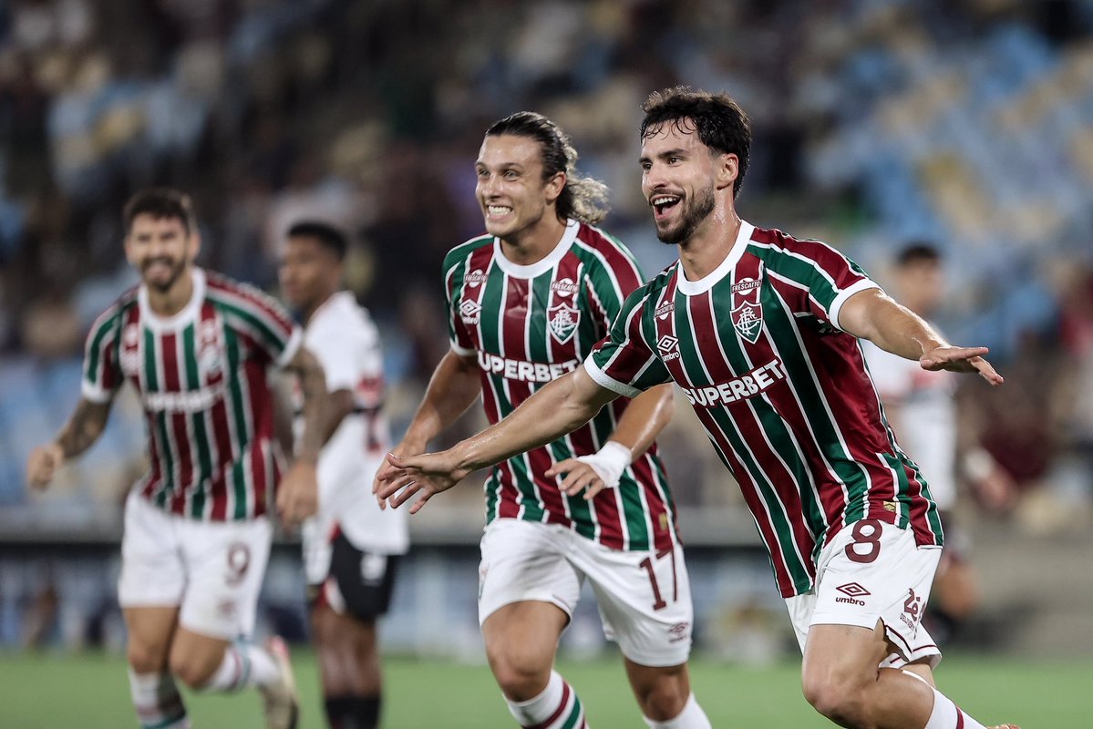 DataFutebol's tweet image. As duas maiores goleadas da HISTÓRIA do Fluminense no Brasileirão de pontos corridos:

• Fluminense 7x1 Juventude (2004)
• Fluminense 6x0 São Paulo (2025)

📸 Lucas Merçon/@FluminenseFC