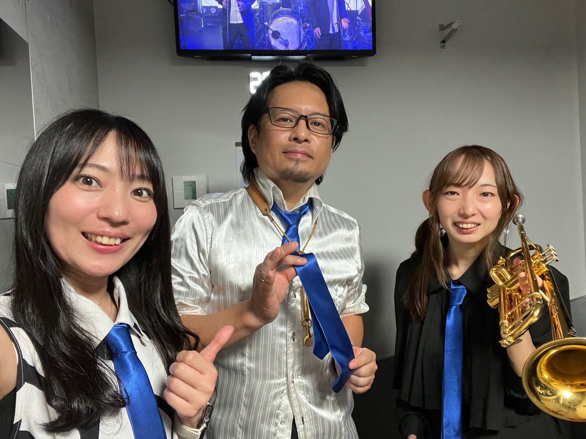 改めましてCA nightありがとうございました！！9年ぶりということで、昔揃えたネクタイ、奇跡的にホーン隊皆もってた🤣
歌にリズムに胸熱で、久しぶりにタカさんとあやちんとセクションもガッツリできて嬉し楽しかった☺️ 

配信はしばらく観れるそうなので、ぜひぜひ観覧ください🙌