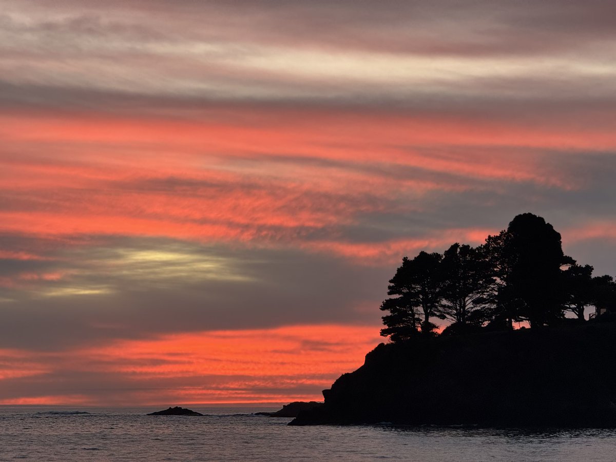 MappingThePath's tweet image. Thanksgiving sunset at Van Damme State Beach in Little River, California #travel
