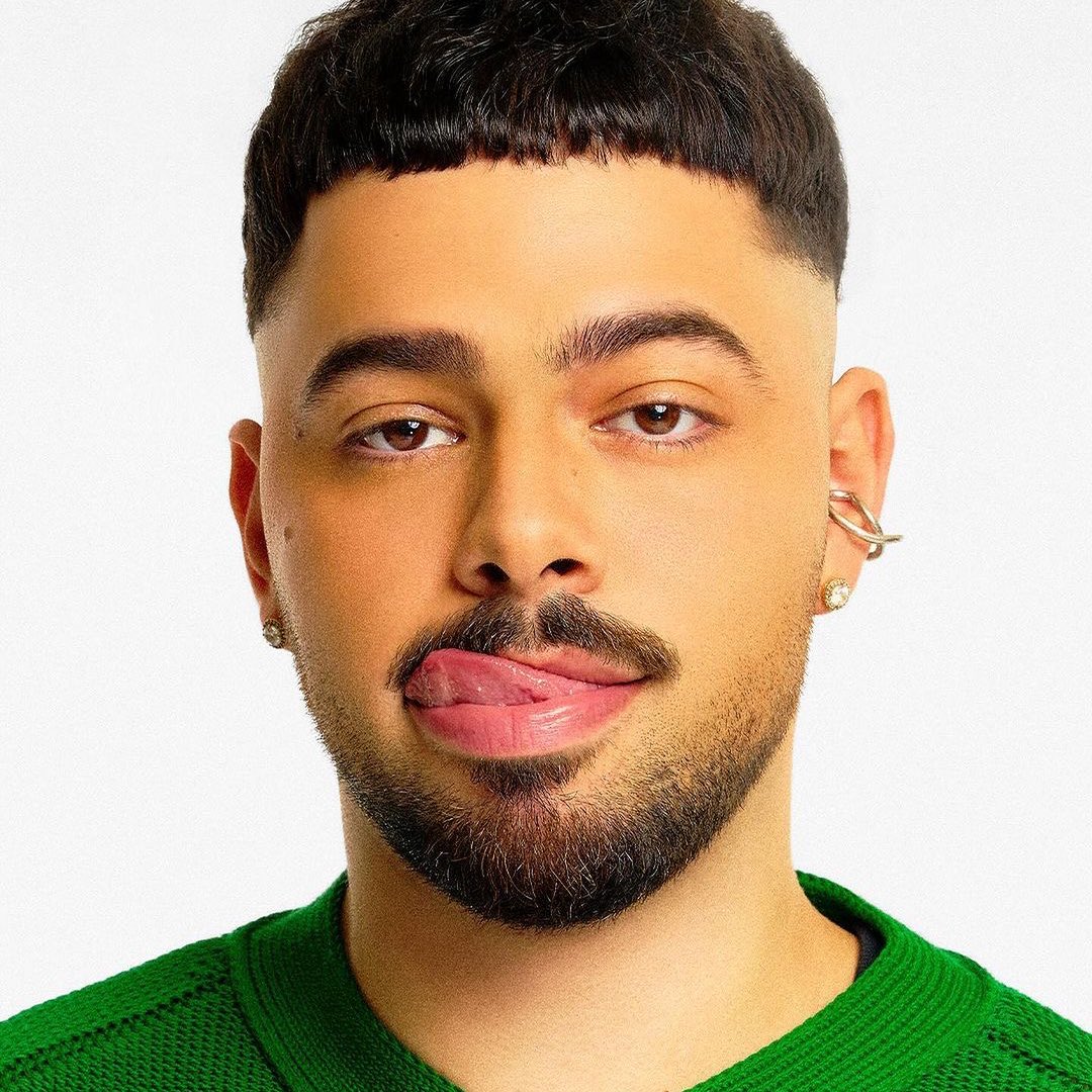 updatecharts's tweet image. ROSALÍA começou a seguir Pedro Sampaio no Instagram.