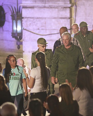 diariodecuba's tweet image. #SOSCuba: ¿El #RégimenCubano alucina o quiere asustar a los #cubanos? &quot;Fidel siempre estará aquí&quot;, dice la primera secretaria de la #UJC y da muestras de vivir en un mundo paralelo al de los jóvenes cubanos, en el noveno aniversario de la muerte del difunto dictador #FidelCastro.…