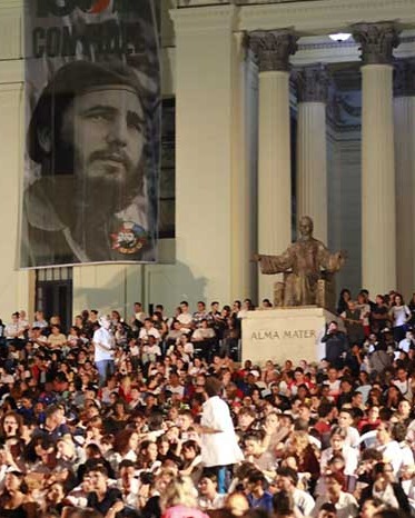 diariodecuba's tweet image. #SOSCuba: ¿El #RégimenCubano alucina o quiere asustar a los #cubanos? &quot;Fidel siempre estará aquí&quot;, dice la primera secretaria de la #UJC y da muestras de vivir en un mundo paralelo al de los jóvenes cubanos, en el noveno aniversario de la muerte del difunto dictador #FidelCastro.…