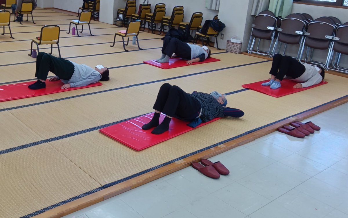 inabeshakyo's tweet photo. いよいよ今年、最後の１か月となりました。「運動コース」は12月も熱く！元気に！開催中です。
12月の日替わりプログラムなど、詳細については、添付のチラシをご確認ください。皆様のご参加お待ちしております！
＊12月5日（金）については、会場が員弁老人福祉センターに変更となります。

＃いなべ https://t.co/um88S8fHpR