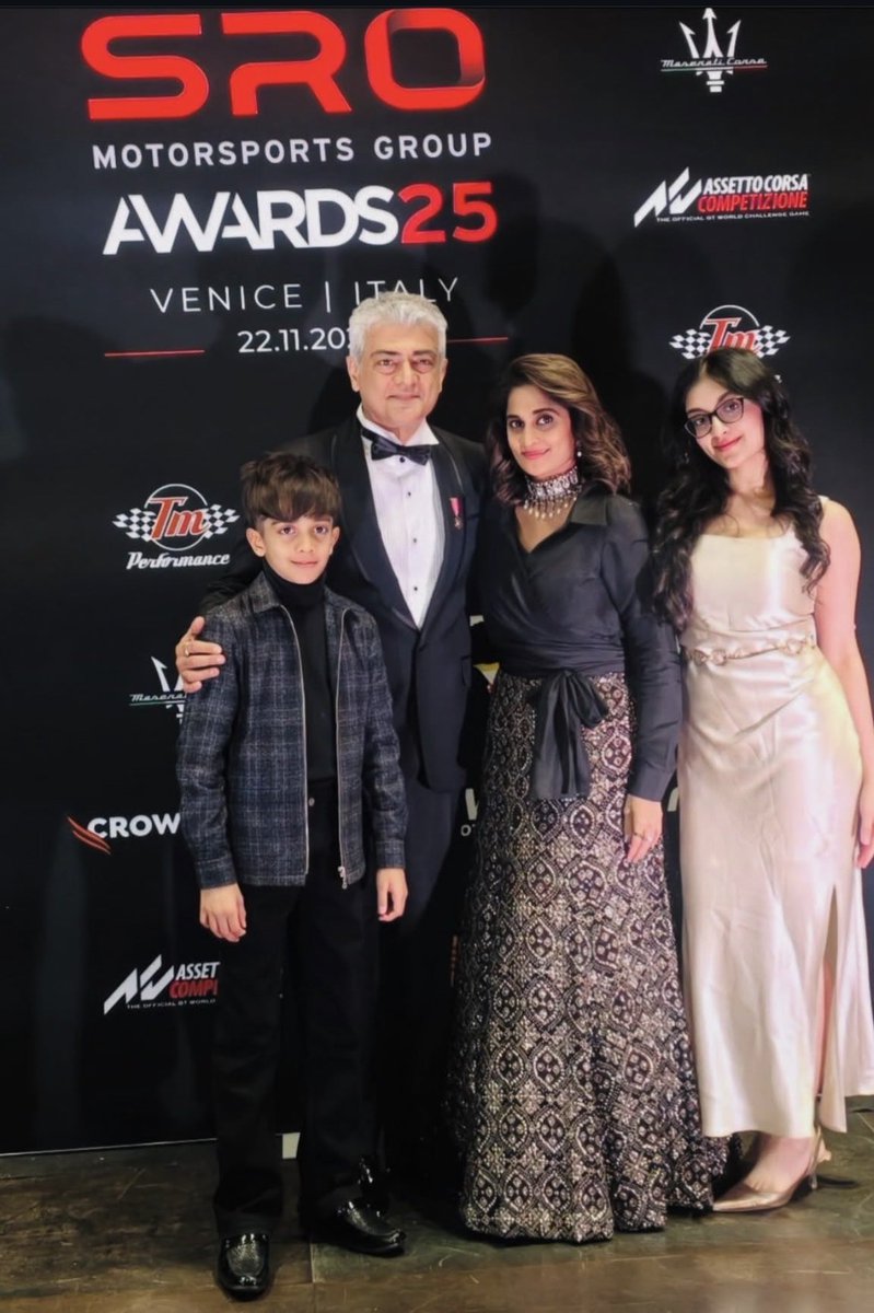 rameshlaus's tweet image. Beautiful moments of Ajith Kumar and family in Venice - elegance, warmth, and pure love captured in every frame. 🇮🇹❤️ 

@Akracingoffl @SureshChandraa #gentlemandriver #ajithkumarracing #AjithKumar #ShaliniAjithKumar