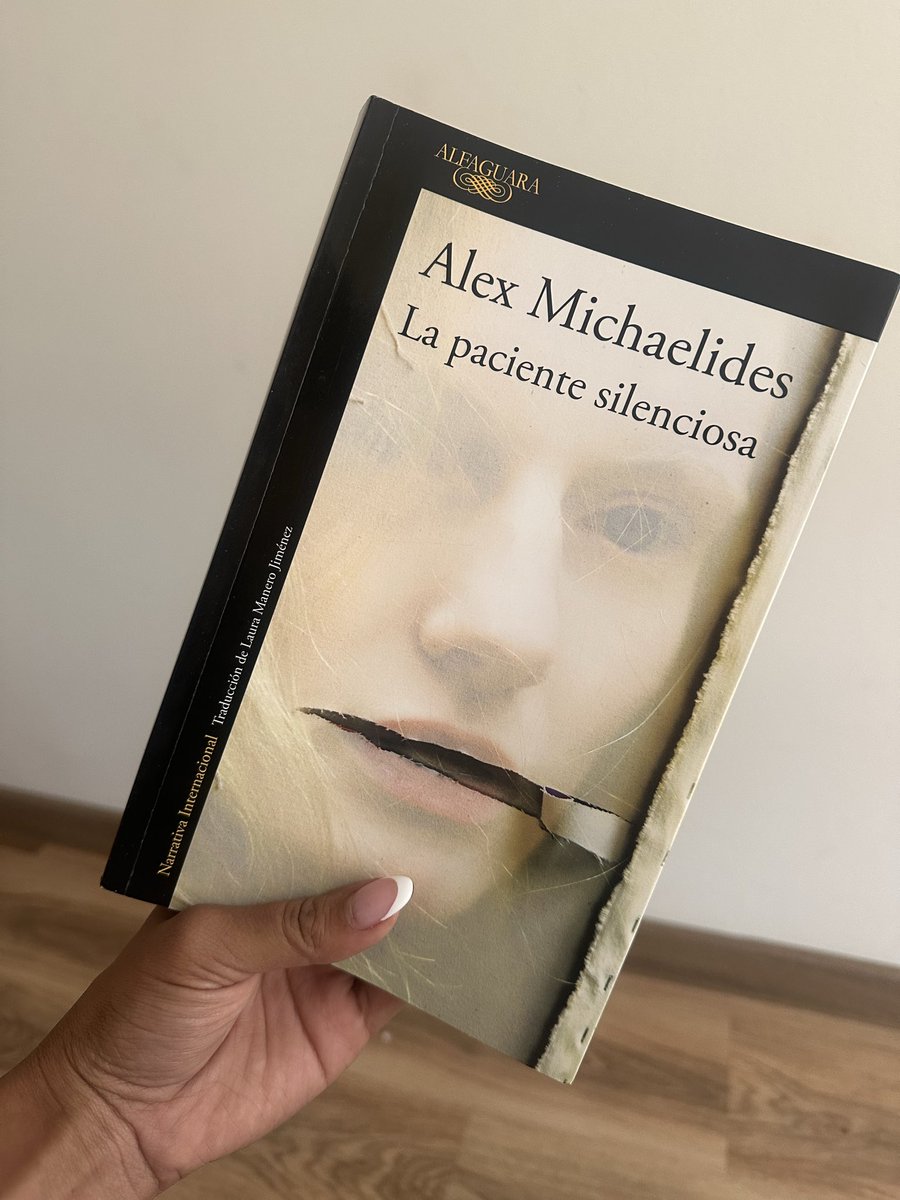 Linalozada717's tweet image. La Paciente Silenciosa #AlexMichaelides
4/5 ⭐️⭐️⭐️⭐️
No me esperaba PARA NADA el plot twist
Puede ser un libro muy técnico en términos psicológicos y psicoterapéuticos para algunos lectores, pero en términos generales vale toda la pena leerlo. Muy bueno.