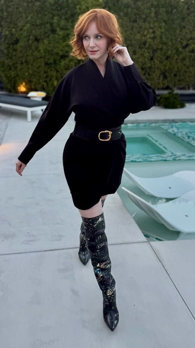 AntheaVampire's tweet image. “Grateful for loyalty, resilience, and the chosen family we build along the way. 

Wishing you all a warm and happy Thanksgiving. ♥️🦃”