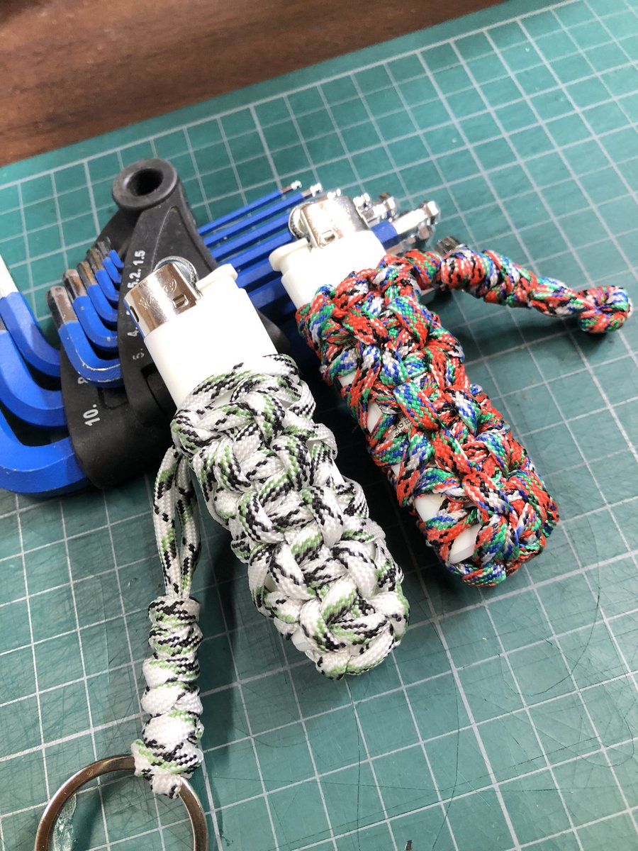 smr11211's tweet photo. ポケットの中で邪魔になるヤツ
#パラコード #paracord https://t.co/L4qQO1P34L
