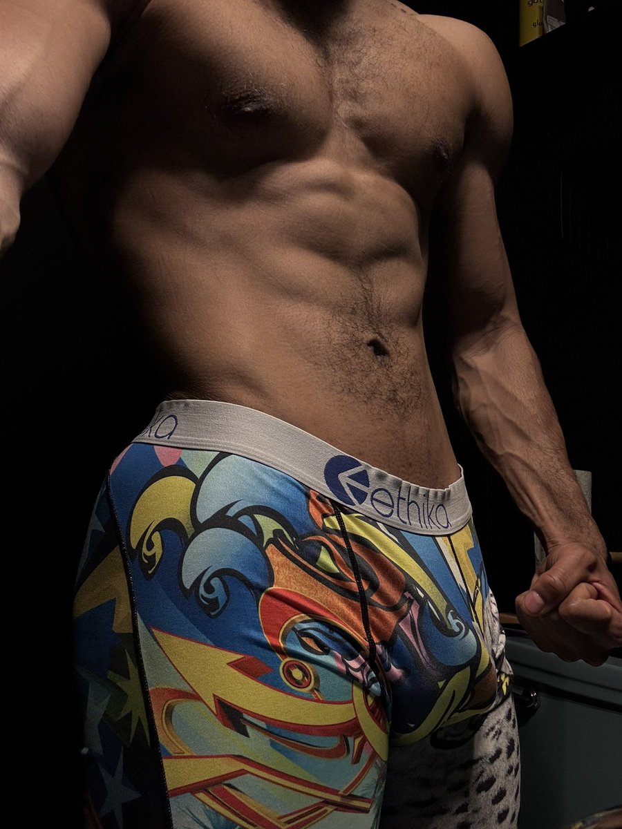 _Edweirdo's tweet image. FACE CARD.             BODY CARD.