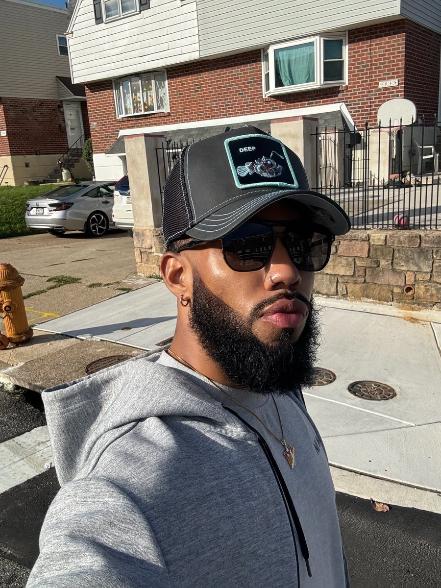 _Edweirdo's tweet image. FACE CARD.             BODY CARD.