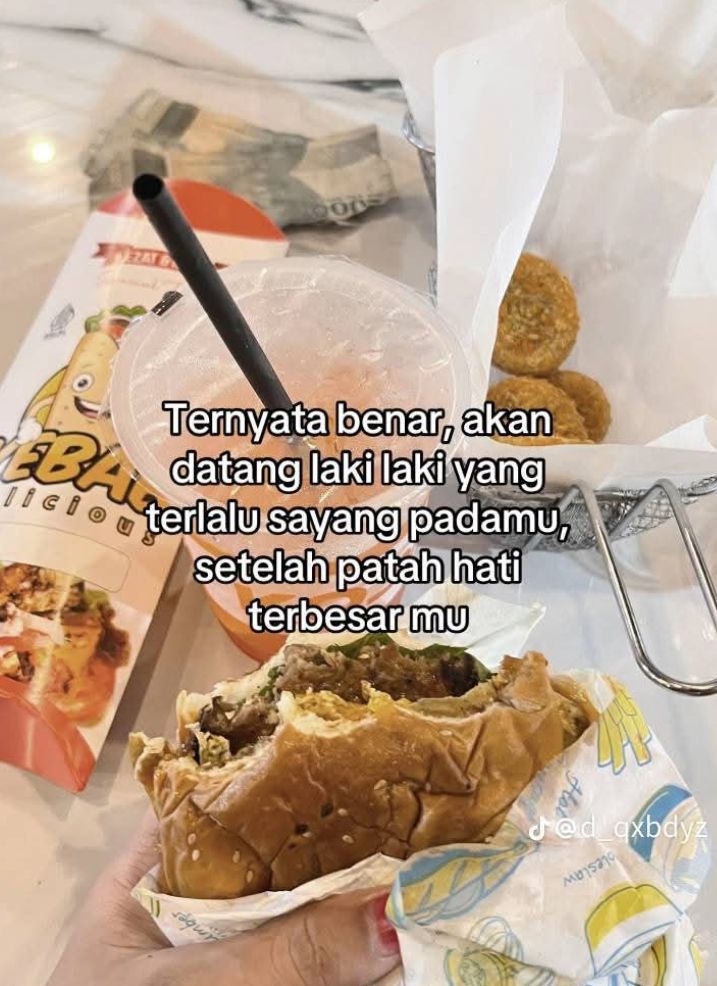 Riya ✨ tweet media