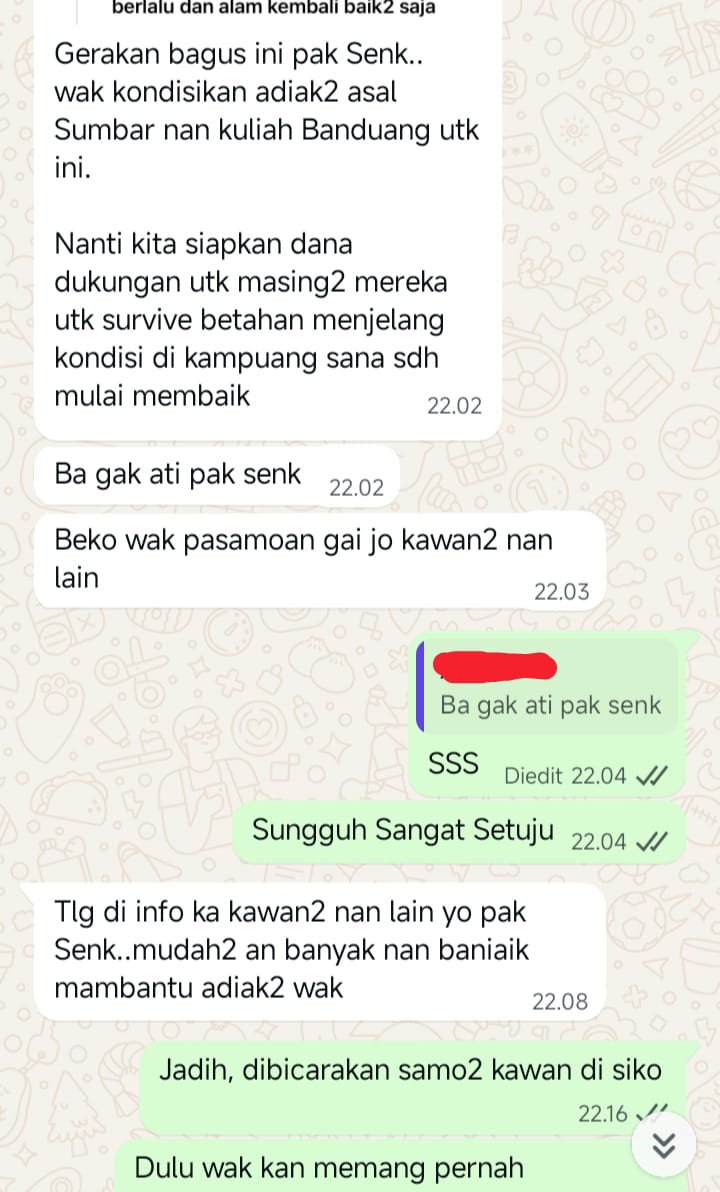 Semalam, agak larut, teman japri keresahannya. Dia terinspirasi postingan ini. Kami bersepakat.
Buat adik2 mhs asal Sumbar di Bandung dsk, kabari jika terkendala kiriman dr kampung akibat banjir ya. Insyaallah utk sekadar makan &amp; minum, bertahan jelang situasi membaik, kami ada.