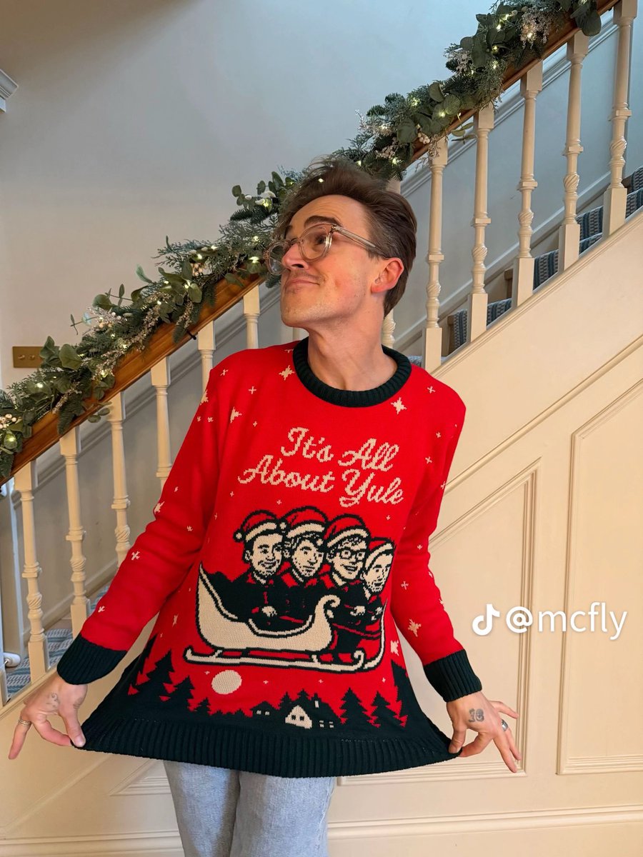 mcflywonderland's tweet image. Alguém (Danny) esqueceu de enviar as fotos 🤫

| McFLY via Tiktok