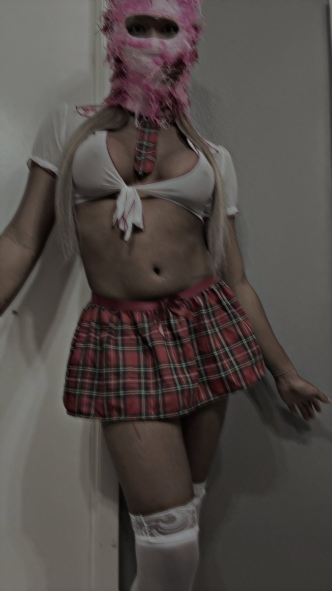 fordsbeb's tweet photo. This report card says ‘A+ in being a slut, FULL VIDEO ON ONLYFANS 😏📓 https://t.co/anONVGoovD