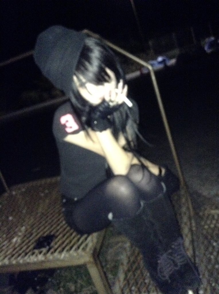 eqnard's tweet image. 