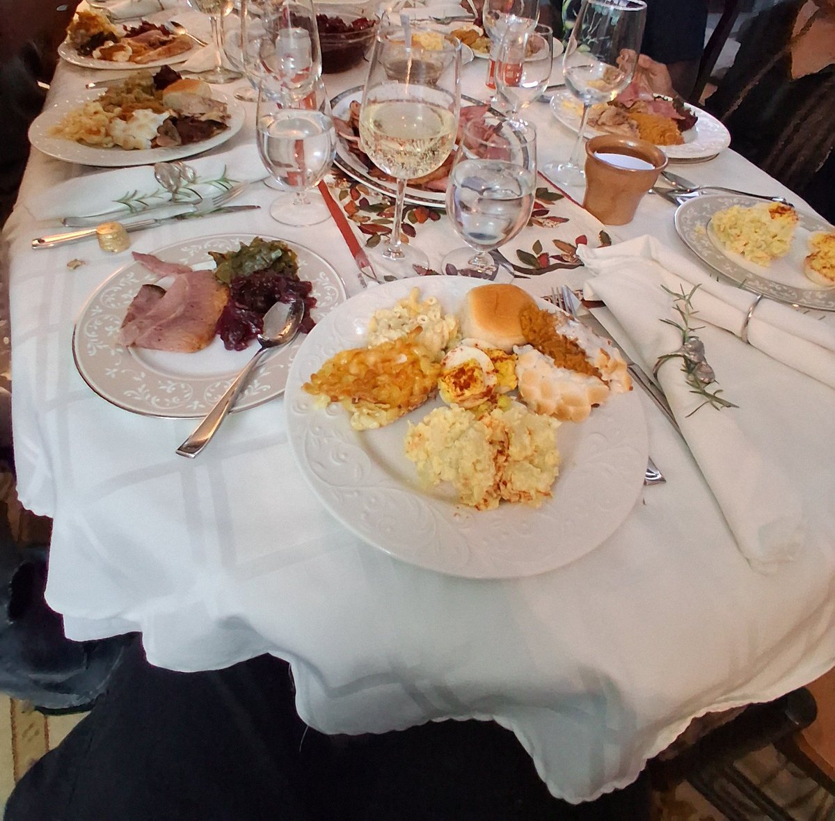 itzcamho's tweet image. here&apos;s my before and after plate..